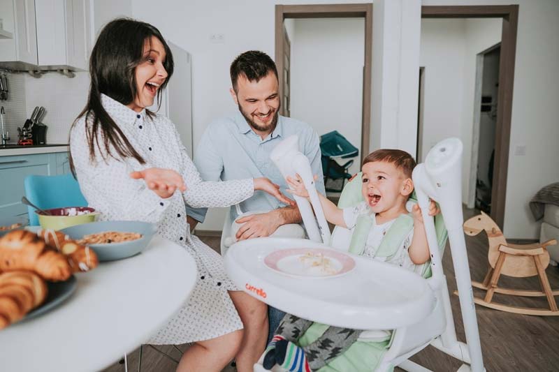 Krzesełko do karmienia. Bardzo miło! 1