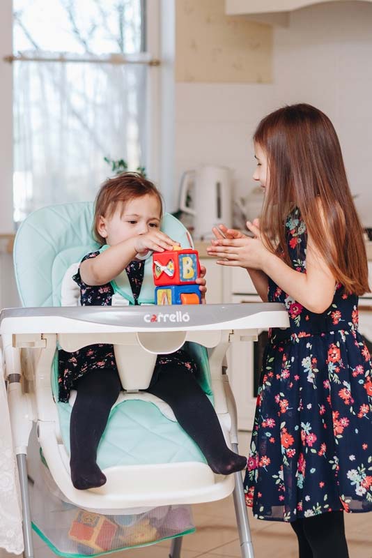 Krzesełko do karmienia. Bardzo miło! 3