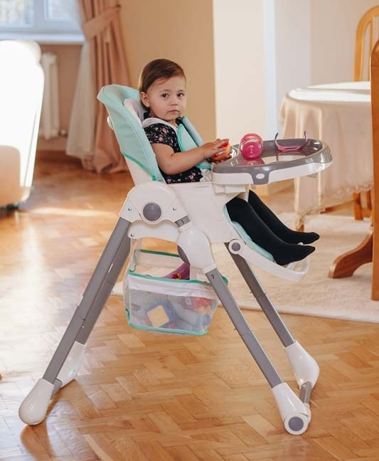 Krzesełko do karmienia. Bardzo miło! 5