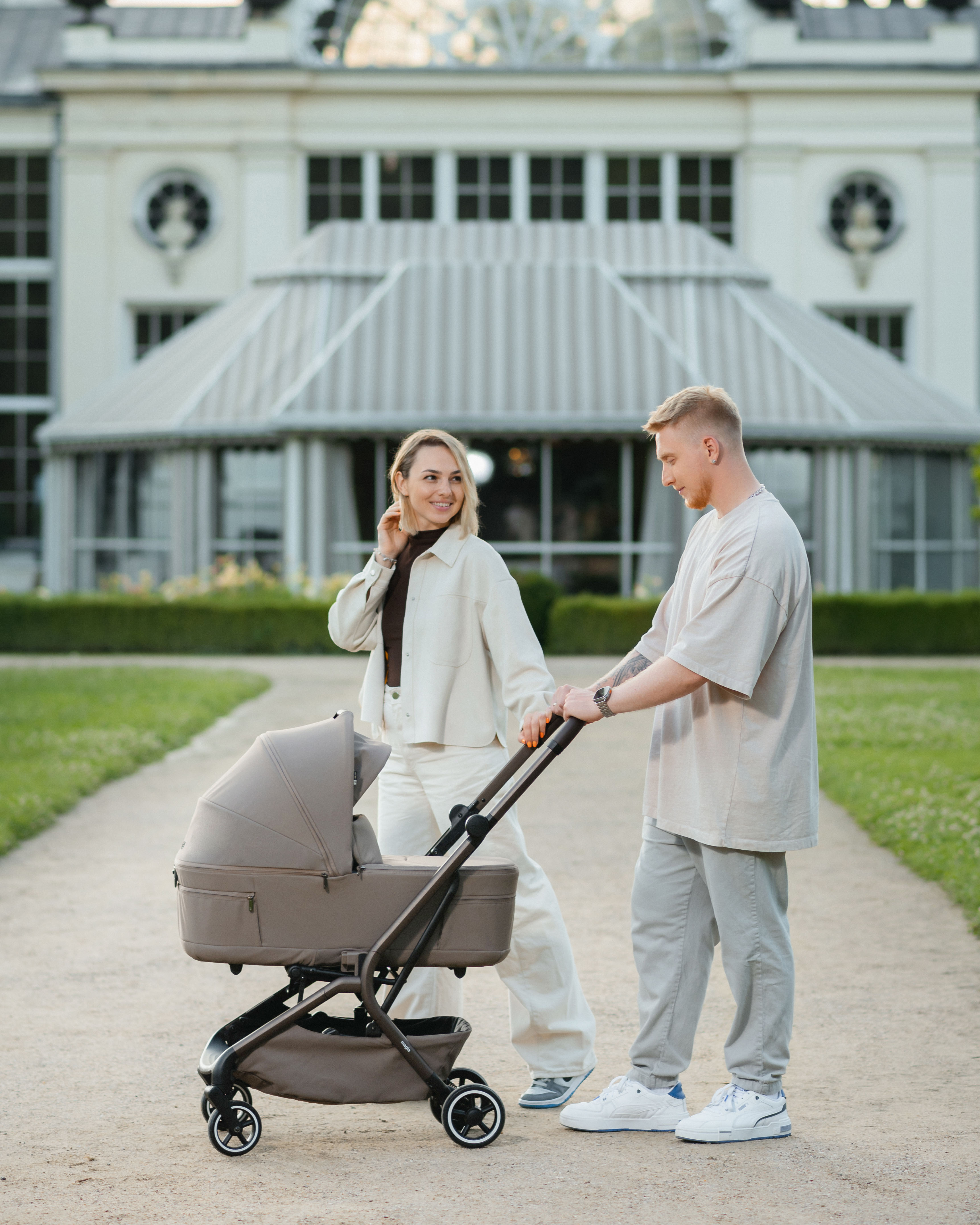 Универсальная коляска Magia 2 в 1